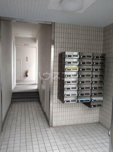 15/19 エントランス