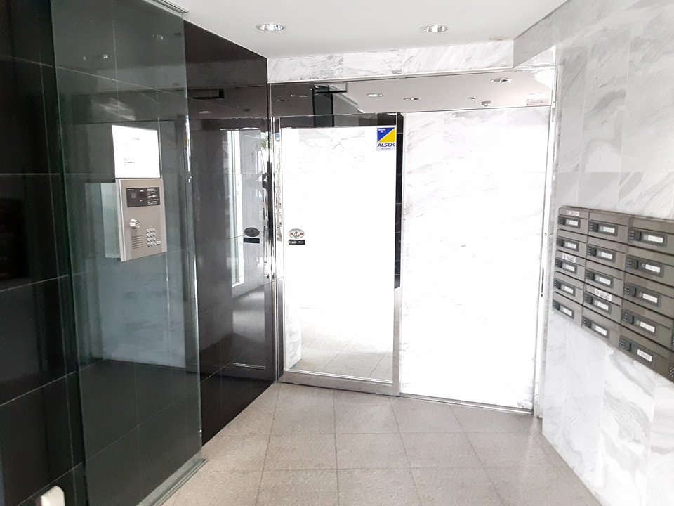 29/30 エントランス