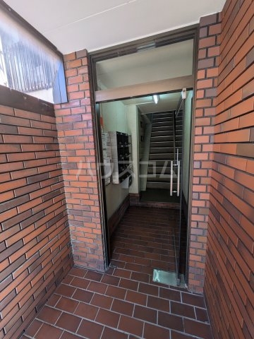 21/21 エントランス