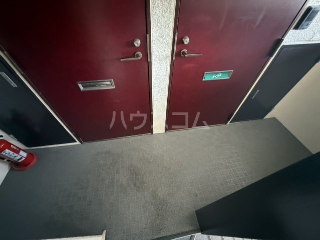 19/25 エントランス