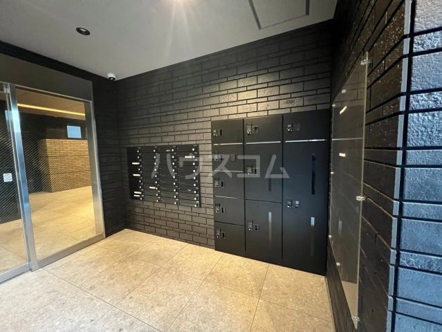 18/30 エントランス