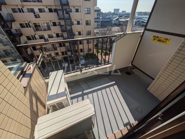 22/28 バルコニー