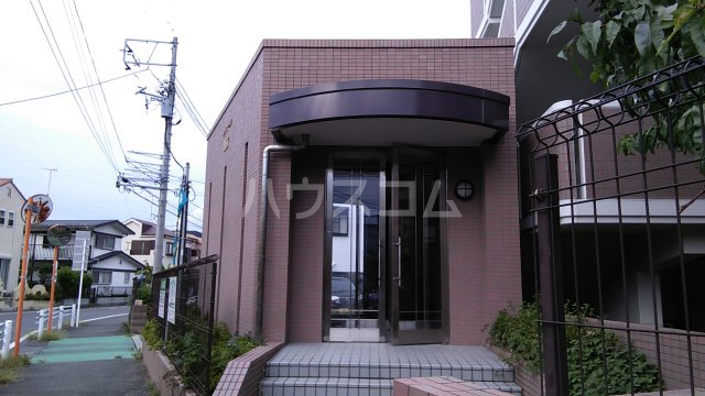 19/30 エントランス