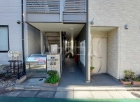 19/19 エントランス