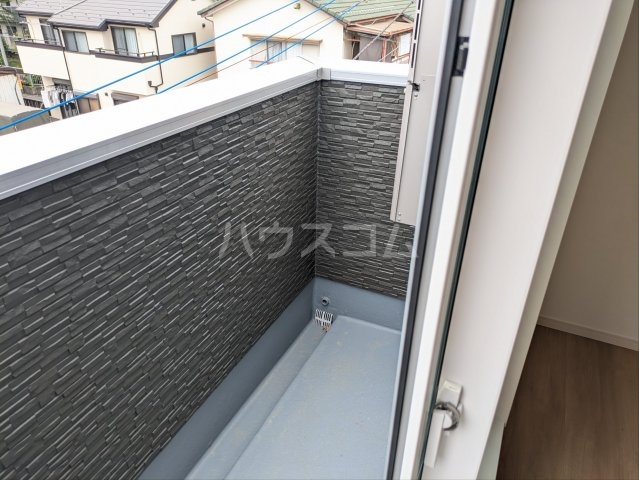 22/28 バルコニー