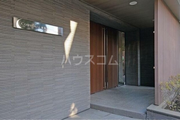 8/10 エントランス