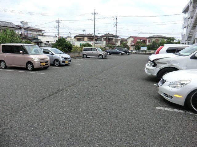 22/30 駐車場