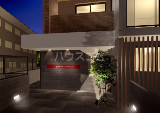 14/20 エントランス