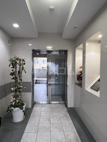 2/11 エントランス