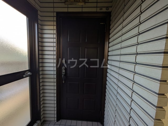 22/30 エントランス