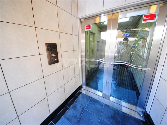 15/25 エントランス