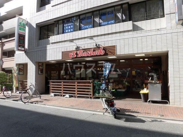 16/17 エントランス