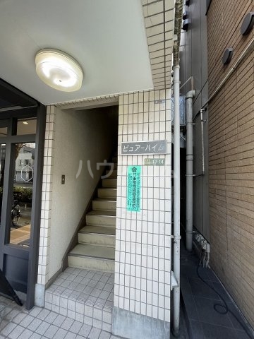 26/30 エントランス