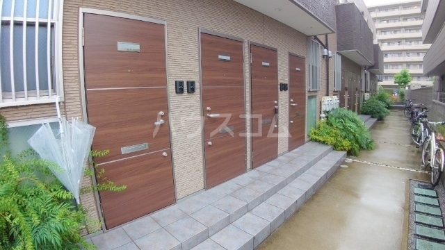 17/18 エントランス