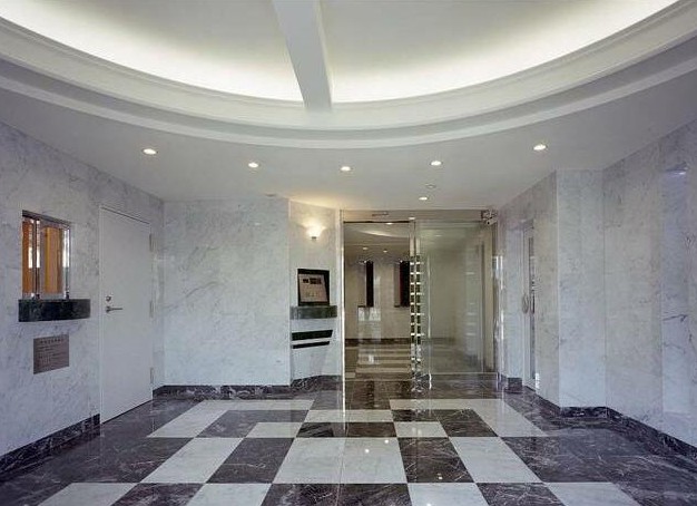 17/20 エントランス