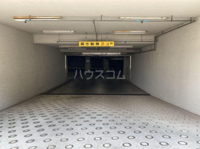 26/30 エントランス