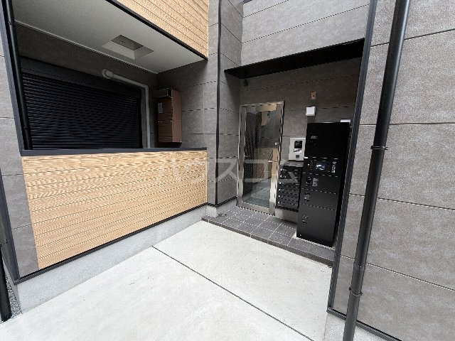 29/30 エントランス