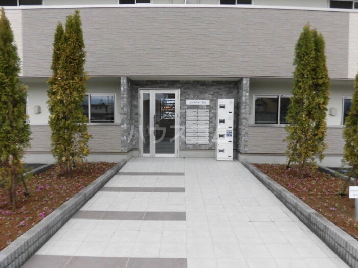 18/24 エントランス