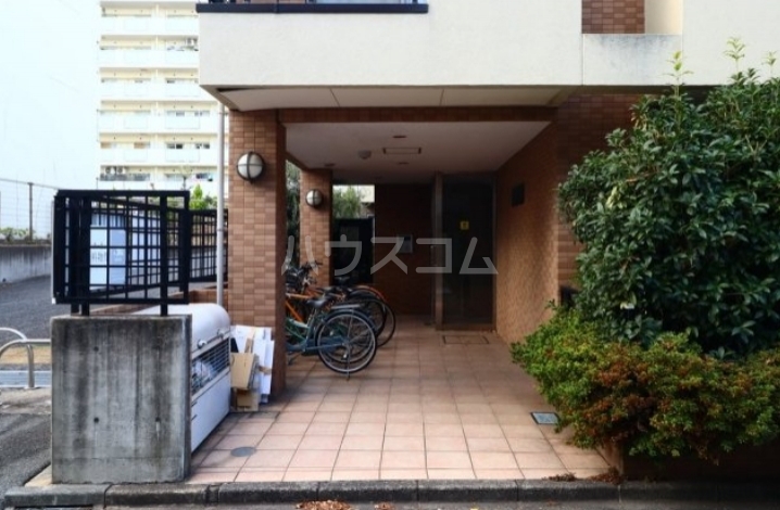 20/25 エントランス