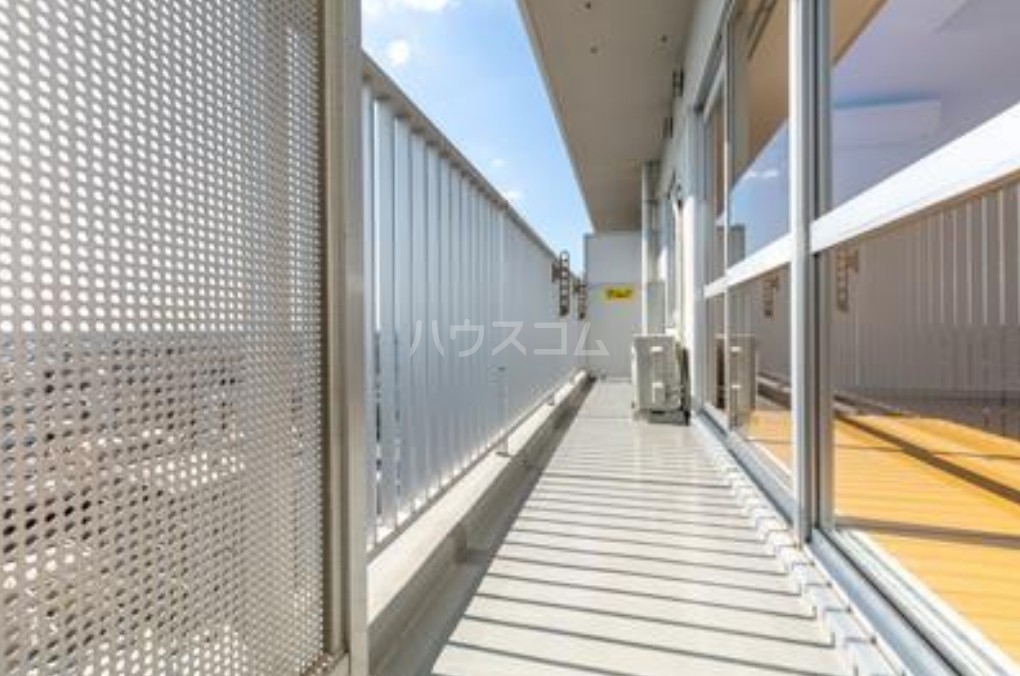 15/28 バルコニー