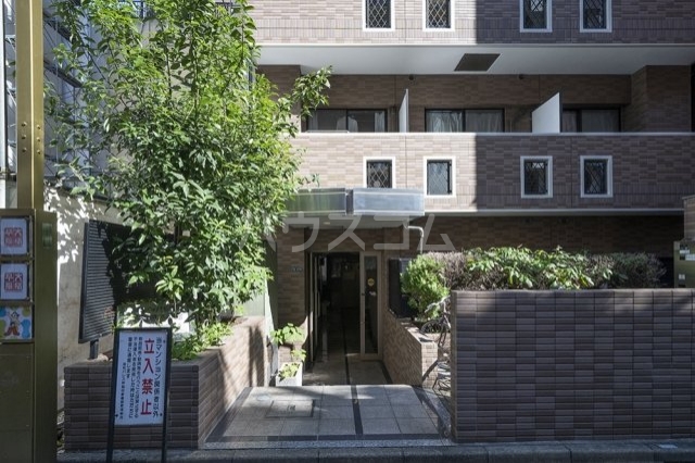 2/5 エントランス