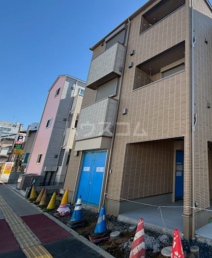 15/16 エントランス