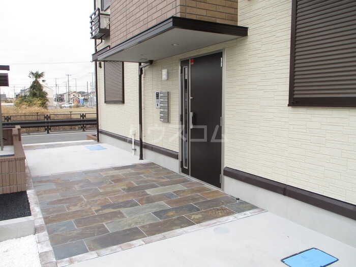 15/16 エントランス