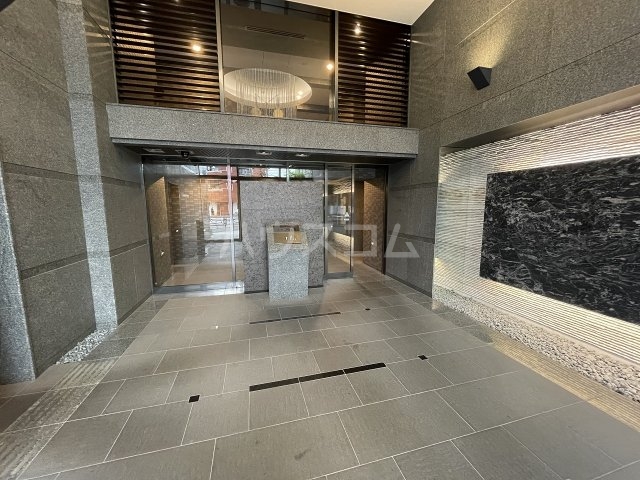 19/22 エントランス