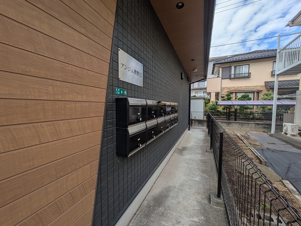 22/30 エントランス