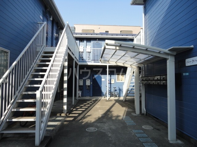 21/25 エントランス