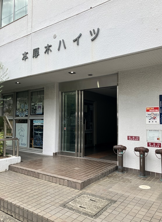 16/19 エントランス