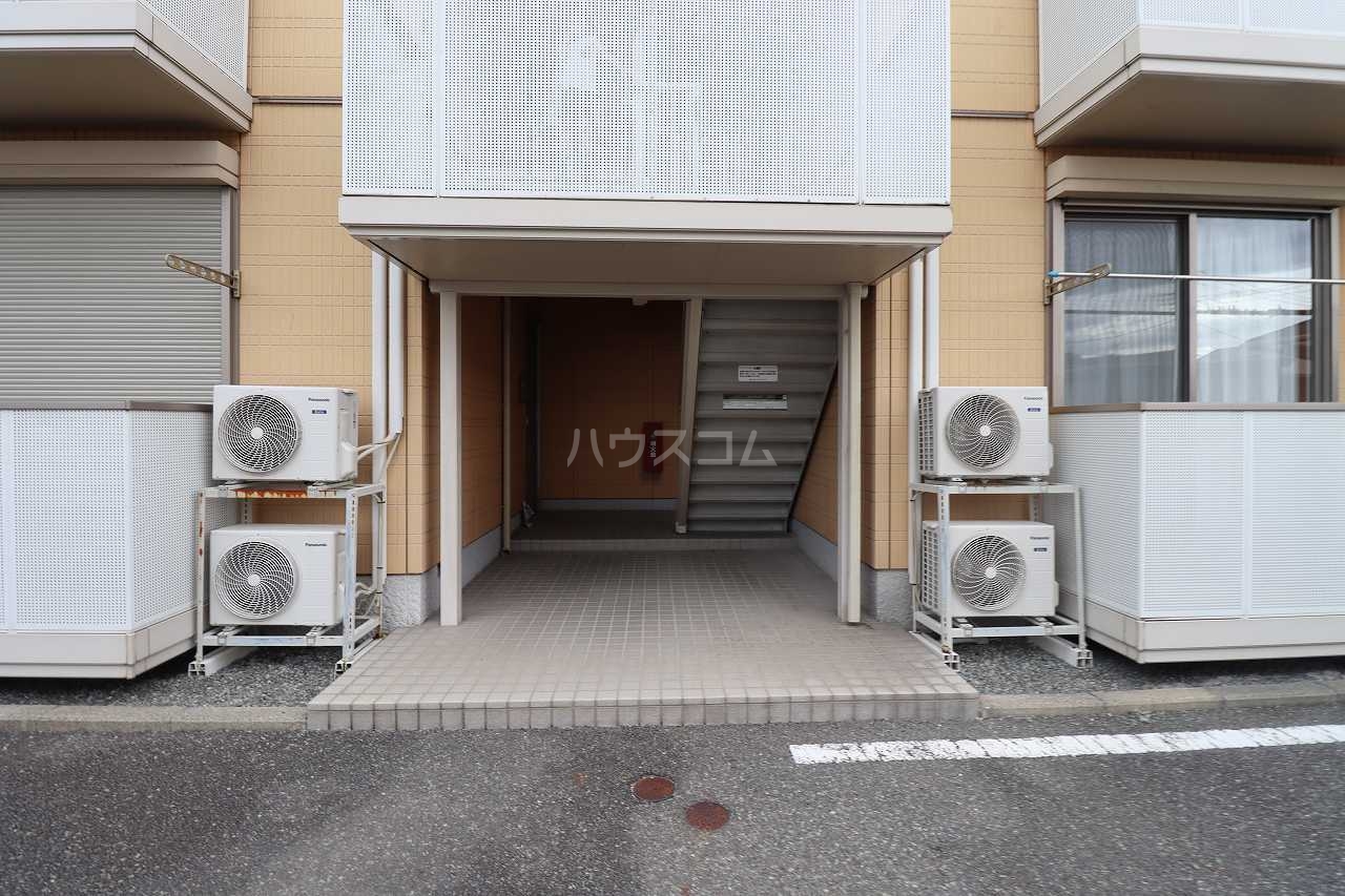 3/8 エントランス