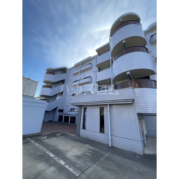 14/18 エントランス