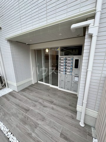 22/30 エントランス