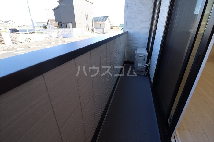 13/18 バルコニー