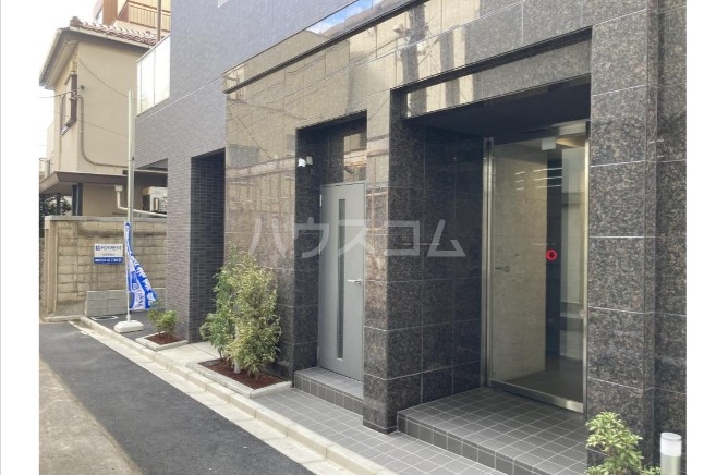 19/29 エントランス