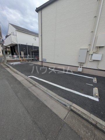 2/4 駐車場