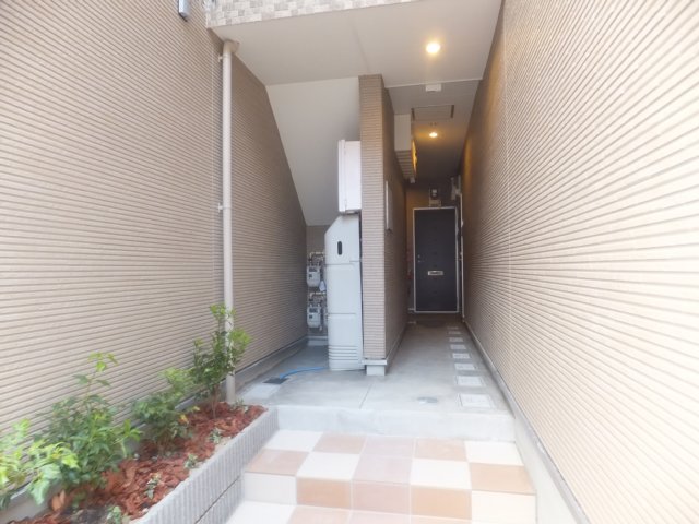 21/28 エントランス