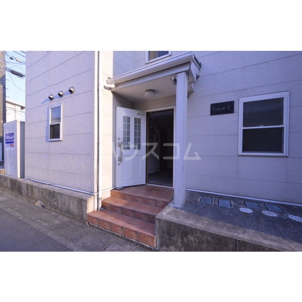 13/21 エントランス