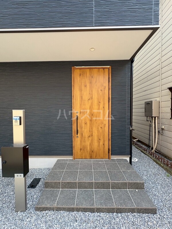 20/30 エントランス