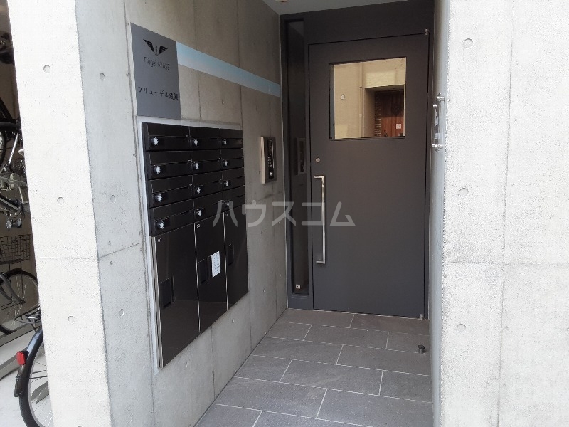 22/30 エントランス