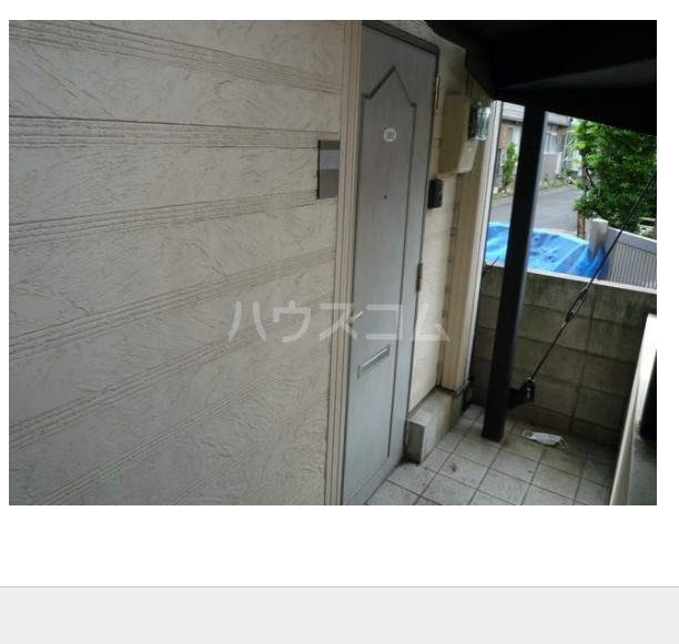 2/2 エントランス