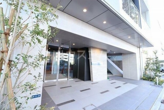 16/22 エントランス