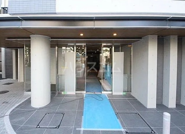 2/2 エントランス