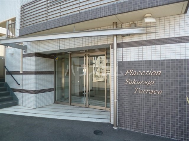 2/5 エントランス