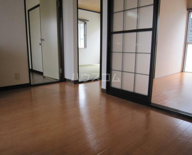 16/25 エントランス