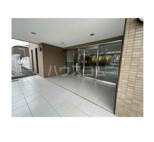 16/26 エントランス