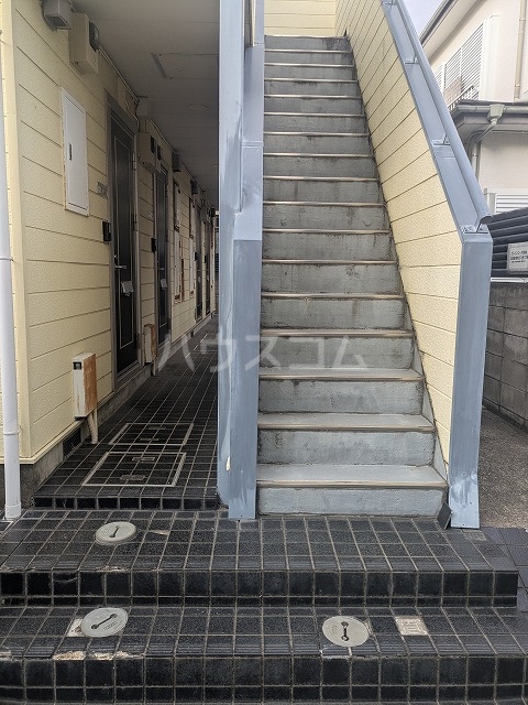 22/24 エントランス