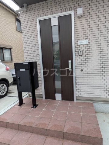 25/30 エントランス