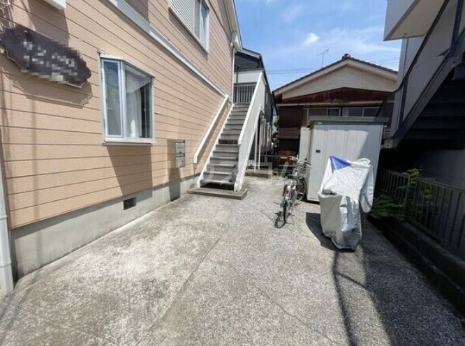 16/21 エントランス